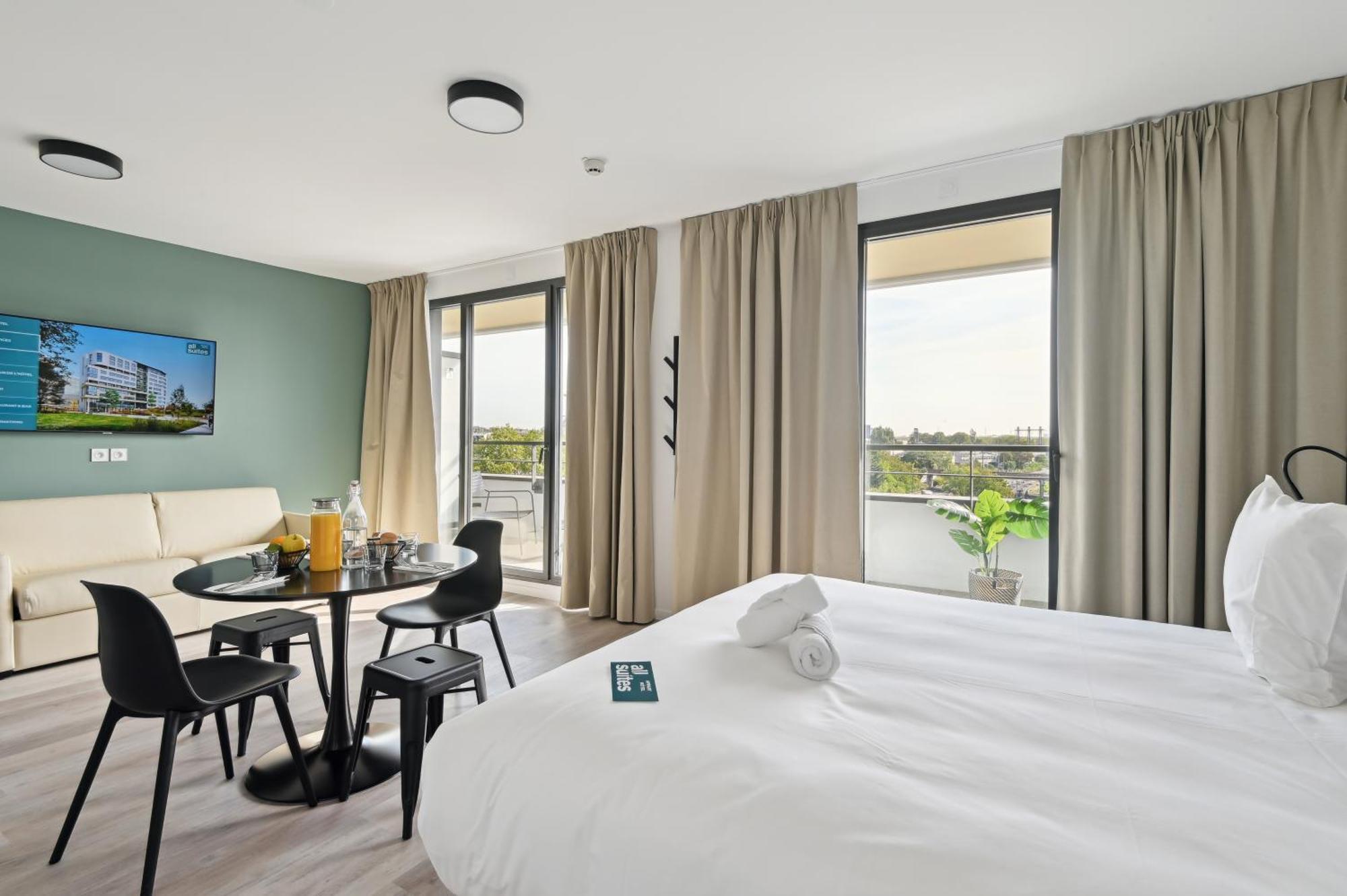 All Suites Paris Ouest Colombes โคล็อมบ์ ภายนอก รูปภาพ