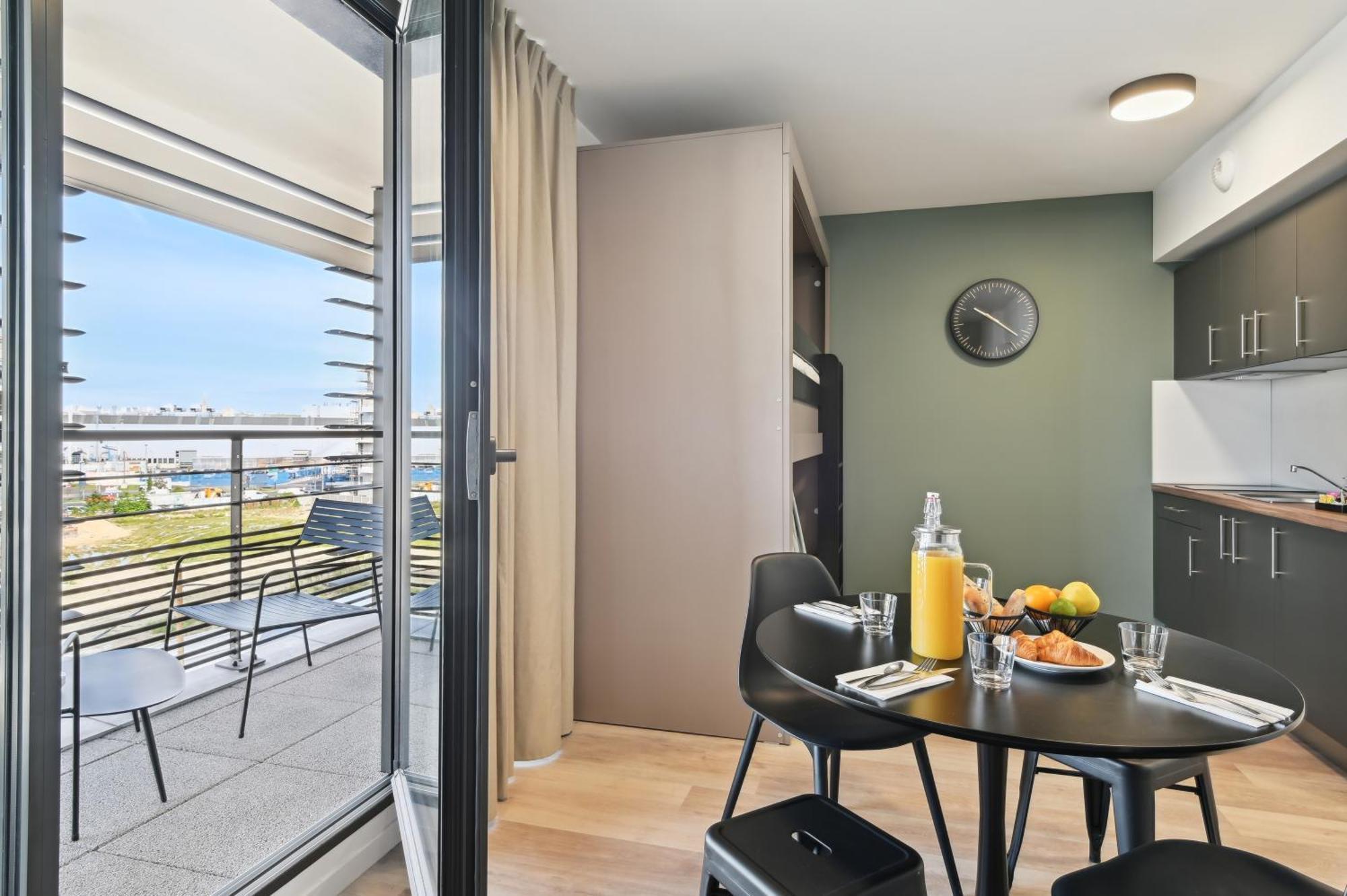 All Suites Paris Ouest Colombes โคล็อมบ์ ภายนอก รูปภาพ