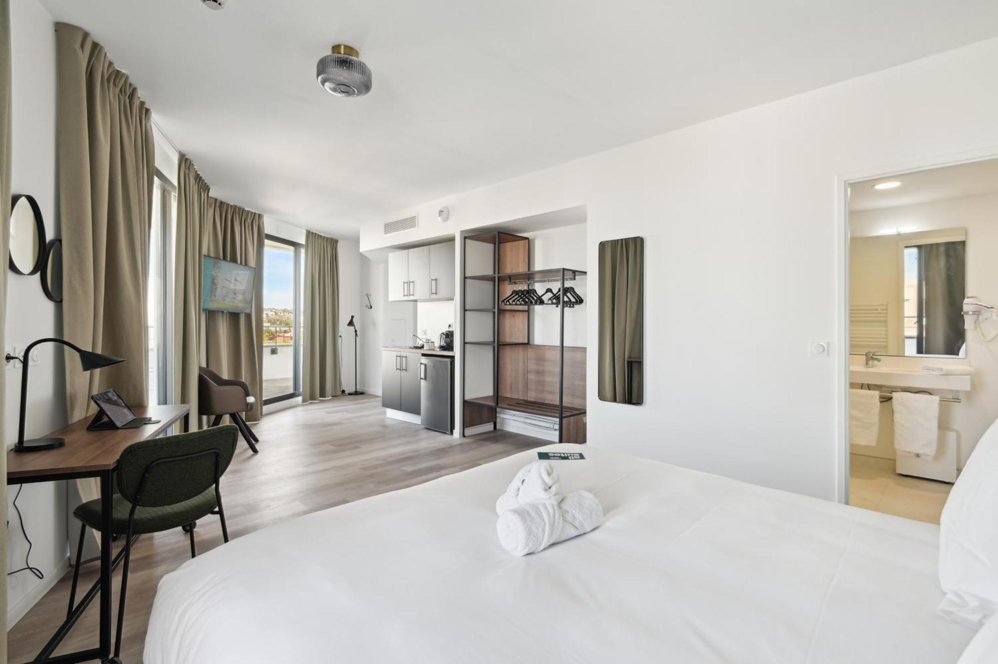 All Suites Paris Ouest Colombes โคล็อมบ์ ภายนอก รูปภาพ