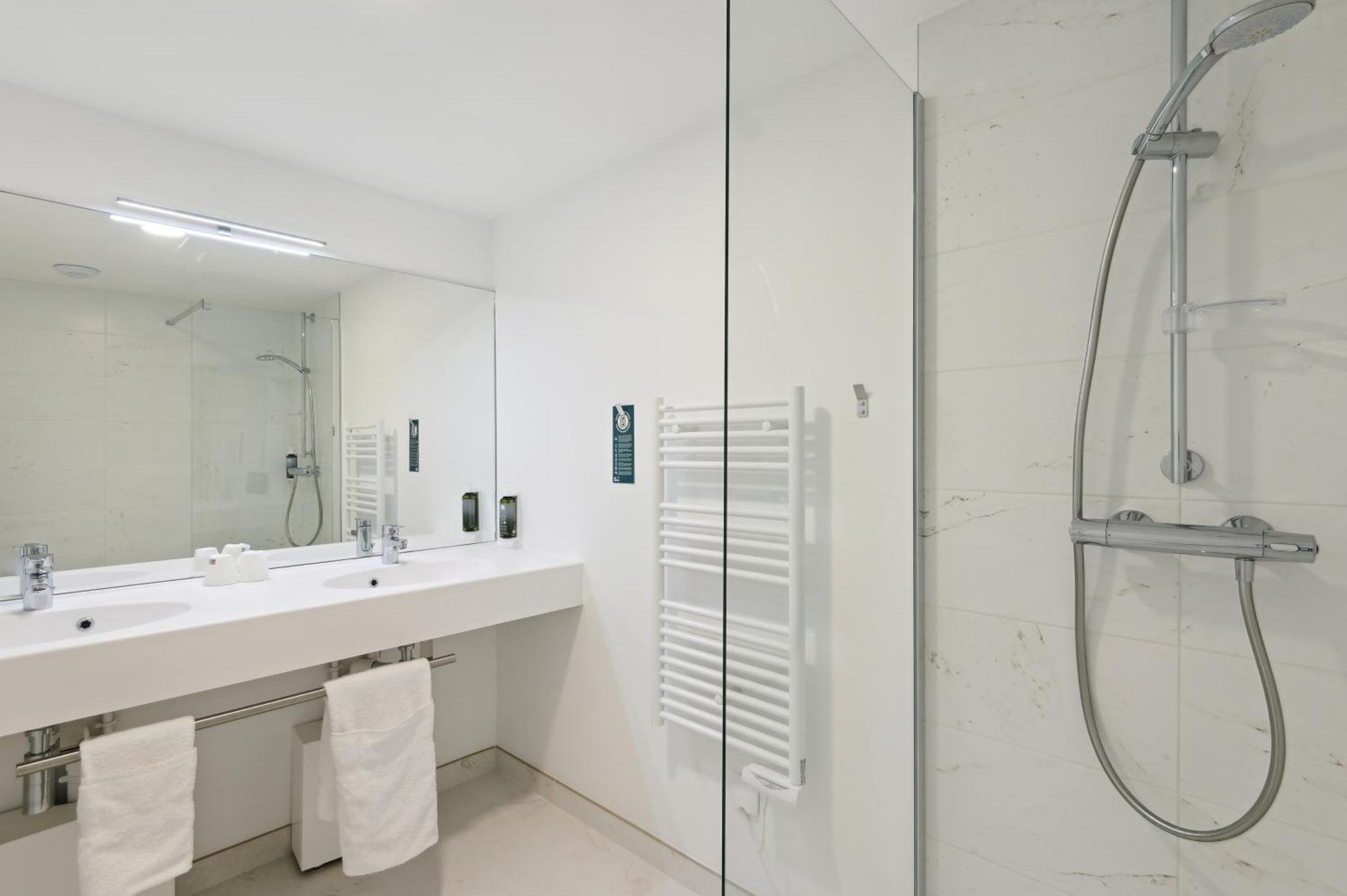 All Suites Paris Ouest Colombes โคล็อมบ์ ภายนอก รูปภาพ